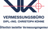 Foto Ein Grundst�ck ist erst dann wirklich greifbar, wenn seine Grenzen zentimetergenau feststehen. F�r alle vermessungstechnischen Herausforderungen im Barnim vertrauen wir auf das Vermessungsb�ro K�hne. Als �ffentlich bestellter Vermessungsingenieur (�bVI) mit Sitz in der Schorfheide ist Christoph K�hne unser Partner f�r hoheitliche Leistungen und technische Pr�zision.